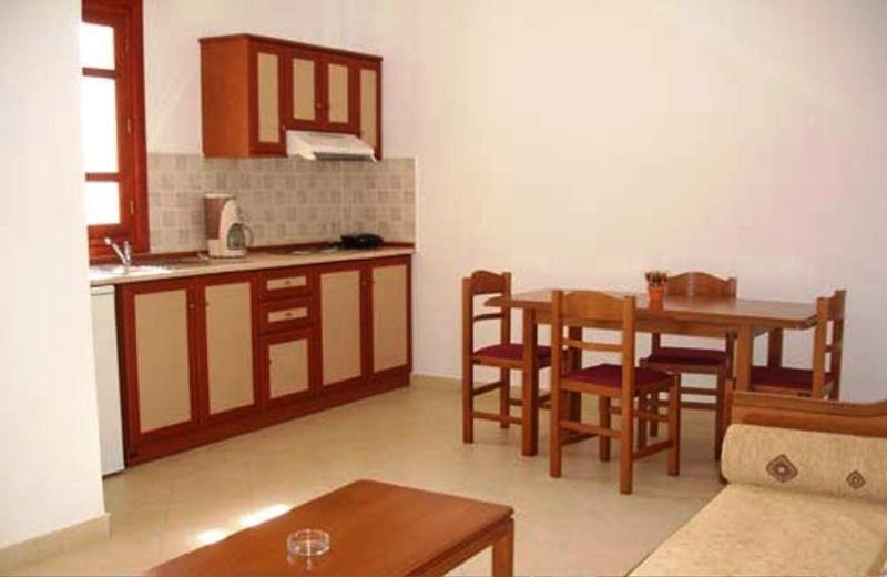 Golden Sun Apartments Arkasa Pokój zdjęcie